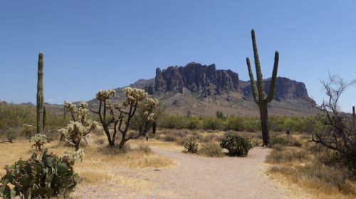 Superstition Mountain Aarizona