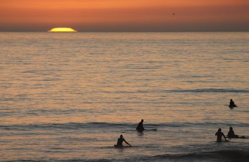 surf sunset backlight
