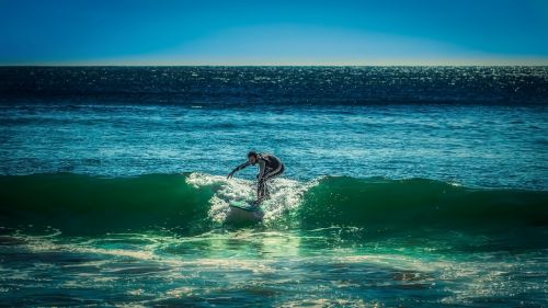 surfer nazare portugal