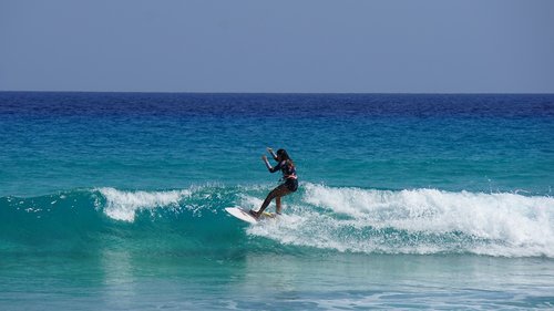 surfer  woman  surfboard