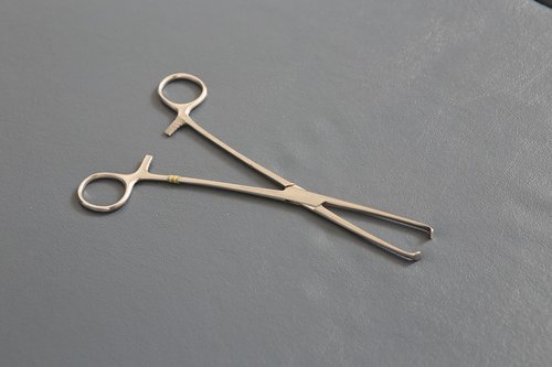 surgery  instruments  clamp