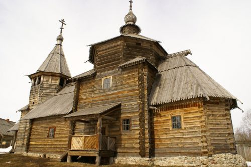 suzdal wooden house old house