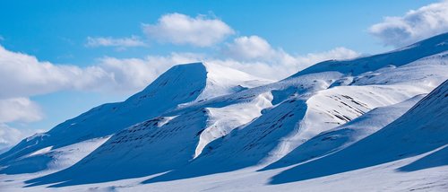 svalbard  longyearbyen  snow