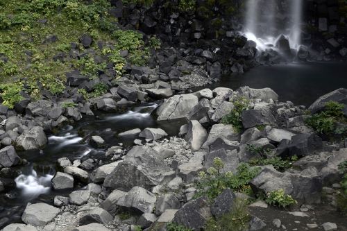 svartifoss waterfall landscape