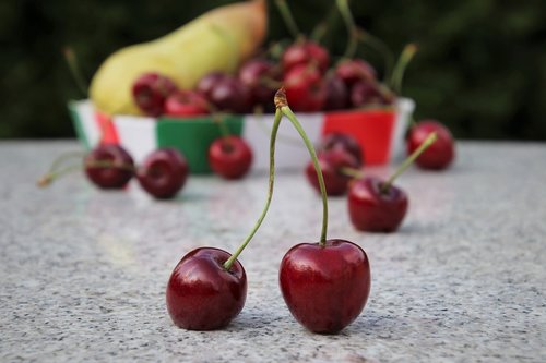 sweet cherry  red  cherries