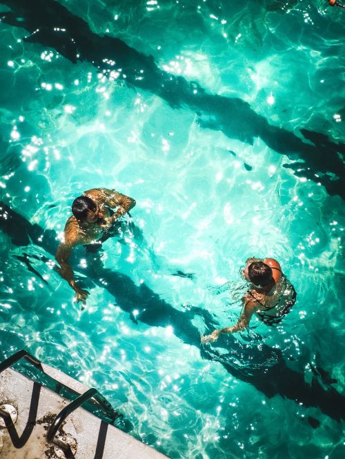 swimming pool blue