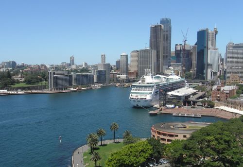 sydney harbor cruise ship cityscape