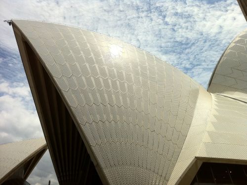 sydney opera house tiles white