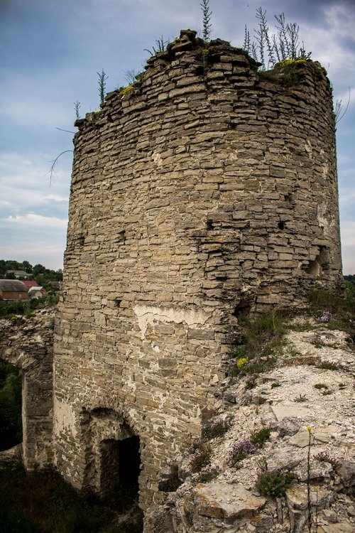 sydoriv  ukraine  castle