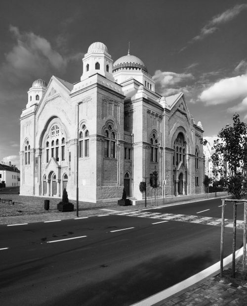 synagogue lučenec slovakia