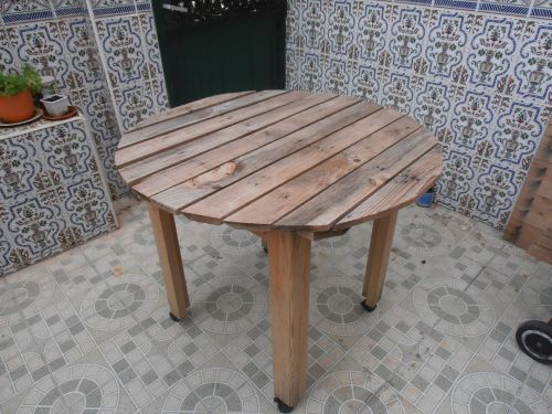 table pallets wood