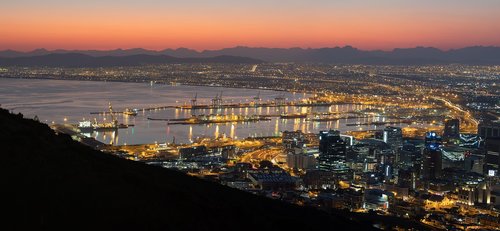 table bay  harbour  dawn