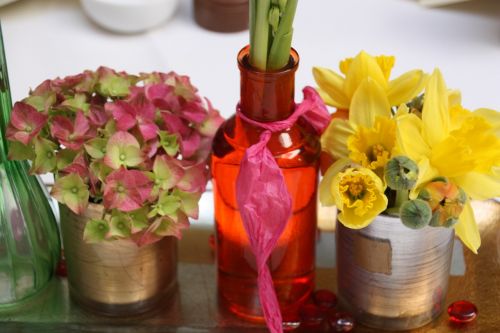 table decorations flowers colors