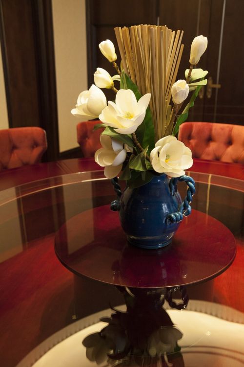 table flowers art elegant