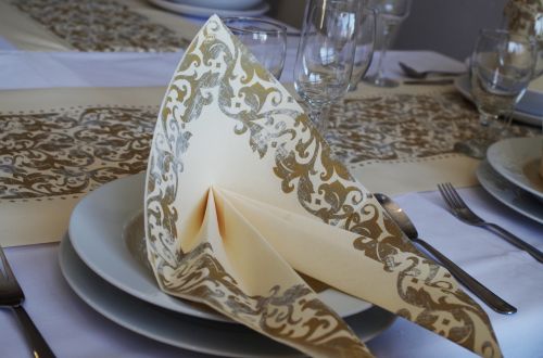 table manners serviettes place setting