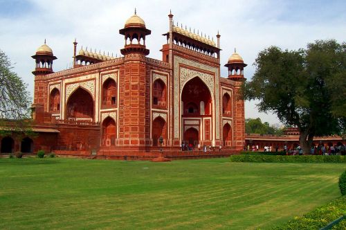 taj mahal entrance gate medieval architecture mughals india