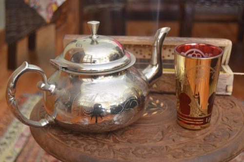 take the you arabic with tea tea coffe
