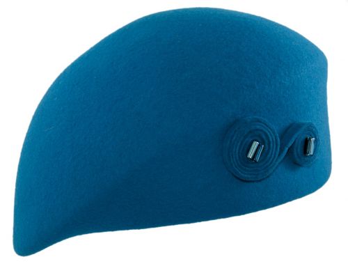 takes blue hat female takes filcowy