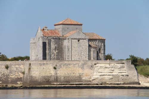 talmont france church