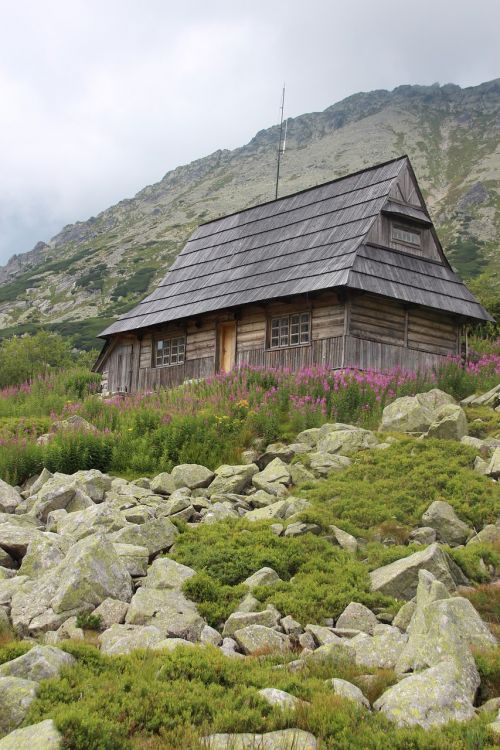 tatry valley of five ponds landscape