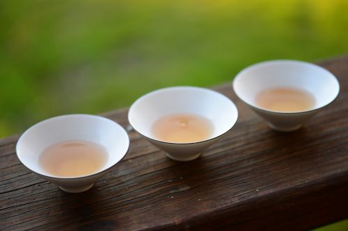 tea cups infusion