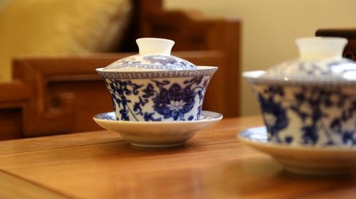 tea cup chinese style blue and white porcelain