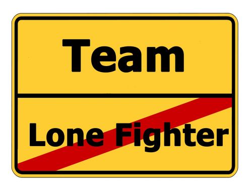 team lone town sign