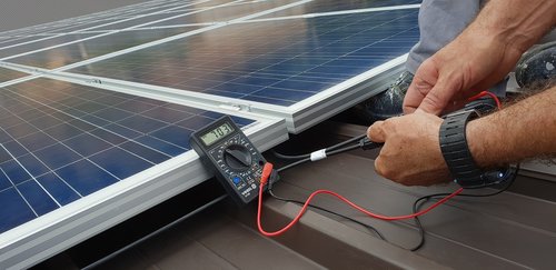 technician  solar panel  renewable