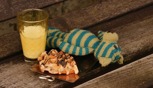 teddy bear knitted breakfast