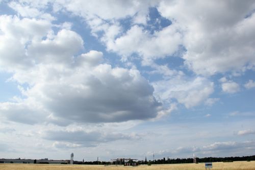 tempelhof airport clouds