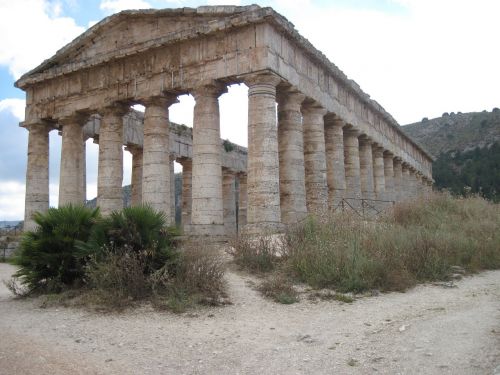 temple greek columnar