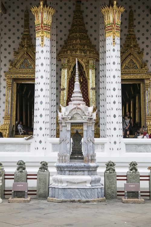 temple statue historic
