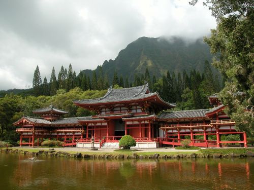 temple hawaii trees