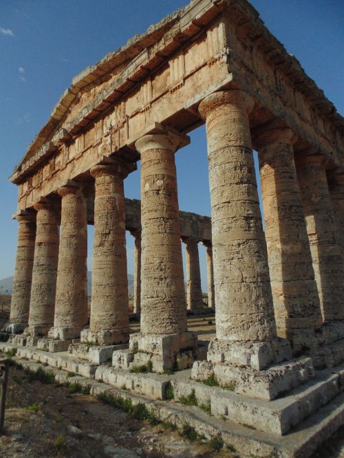 temple magna grecia columns