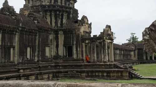 temple angkor monk