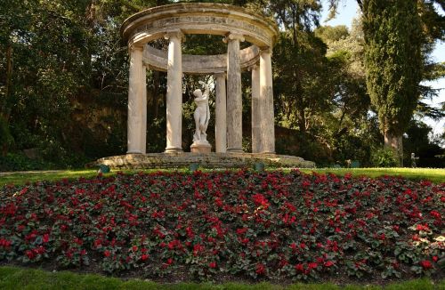 templete gardens monuments