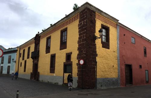 tenerife building color