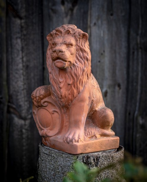 terracotta  decoration  lion