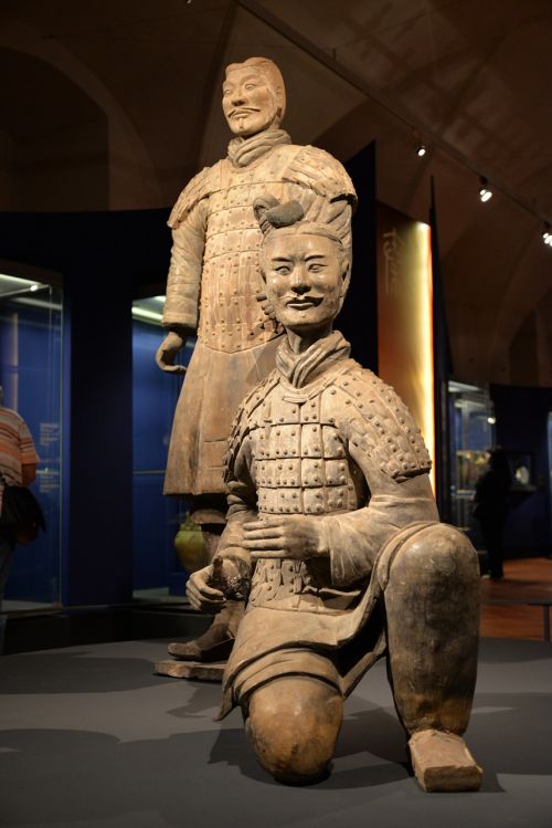 terracotta warriors statue