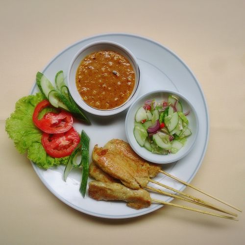 thai food chicken satay skewer