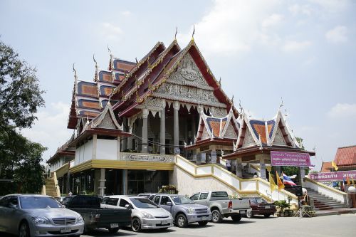 thai temple gazebo parking lot