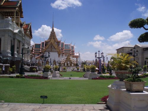 thailand royal palace mansion east