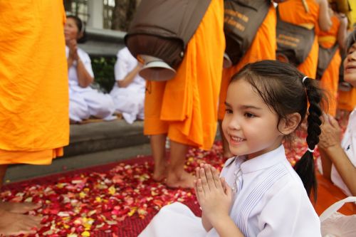 thailand girl buddhists