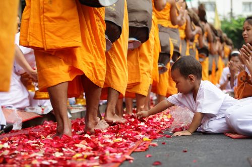 thailand child buddhists