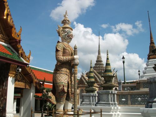 thailand royal palace statue