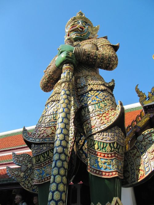thailand sculpture gold