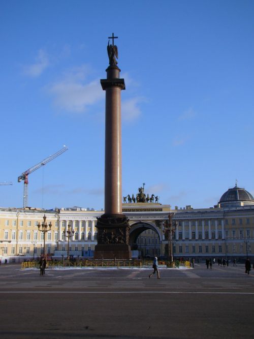 the alexander column alexandria pillar palace square