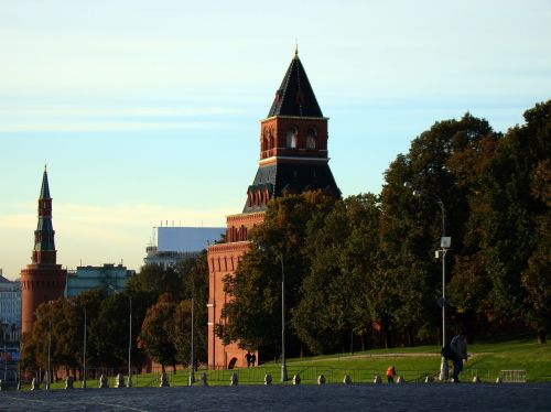 the annunciation tower kremlevskaya embankment the kremlin