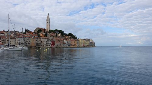 the body of water travel panorama of