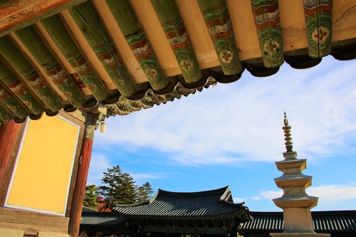 the bulguksa temple  racing  the tahōtō